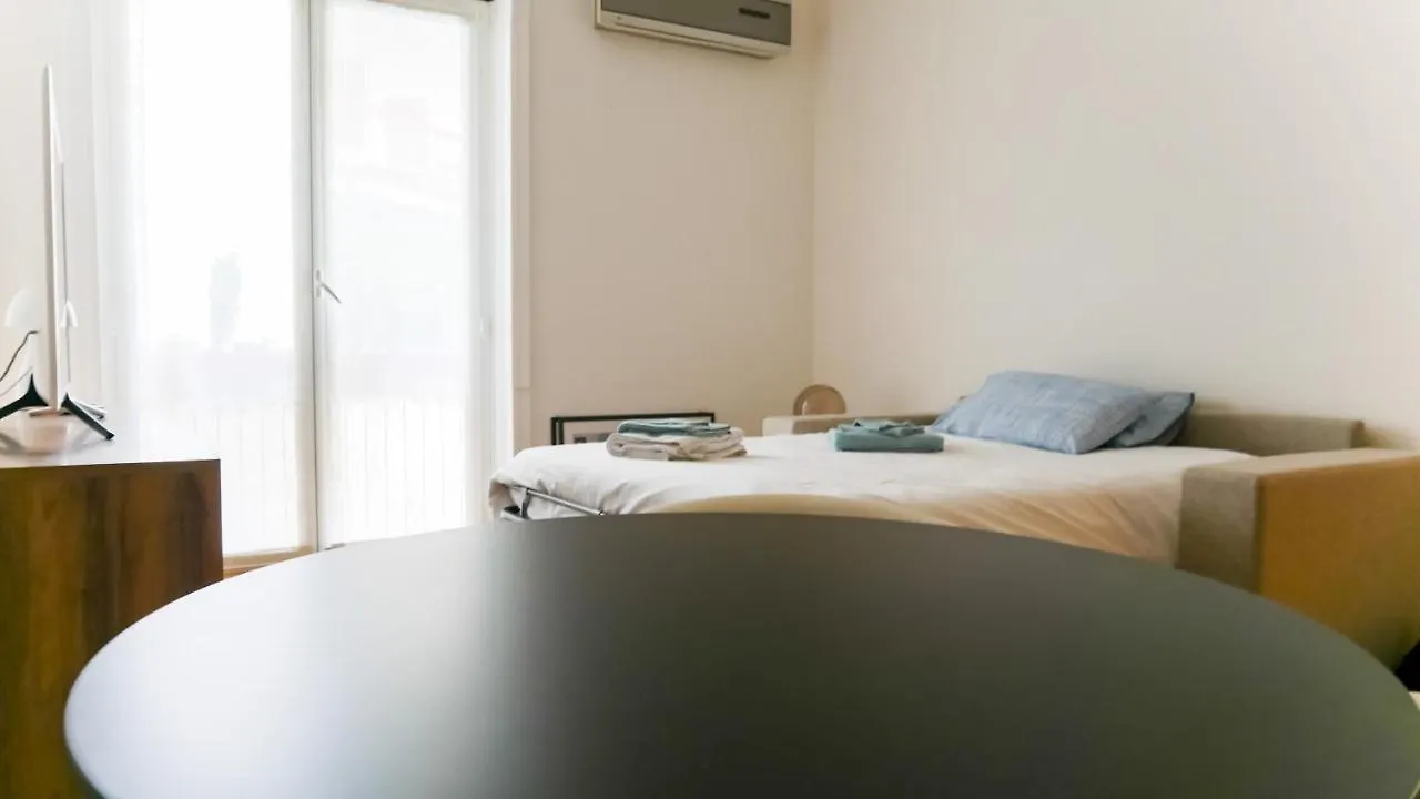 Domusmi Emanuele Filiberto-4 Apartment Milan Italy