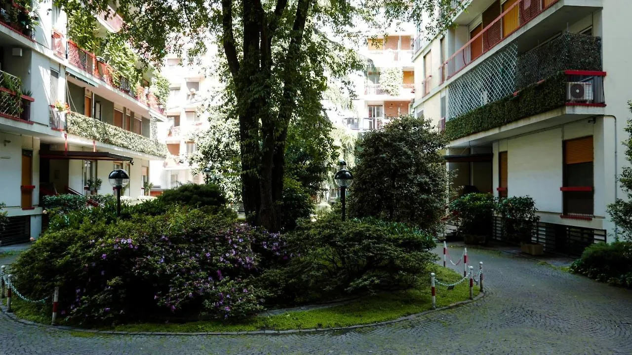Domusmi Emanuele Filiberto-4 Apartment Milan